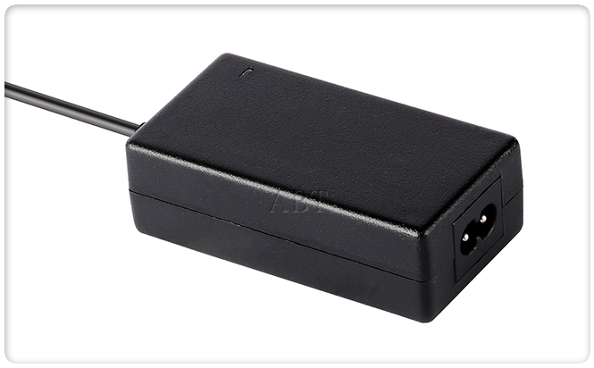 12V2.5A電源供應(yīng)器